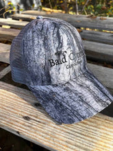 Load image into Gallery viewer, Camo Mesh Back Hat
